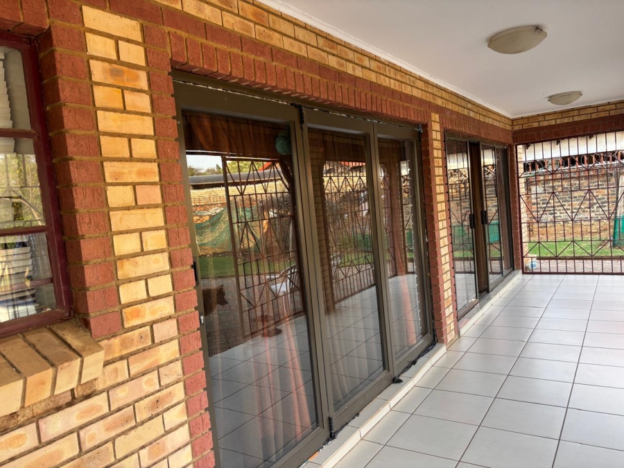 4 Bedroom Property for Sale in Mmabatho Unit 6 North West
